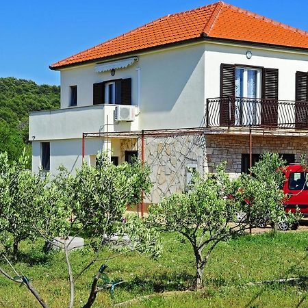 Apartments With A Parking Space Gornje Selo, Solta - 15545 Grohote Екстериор снимка
