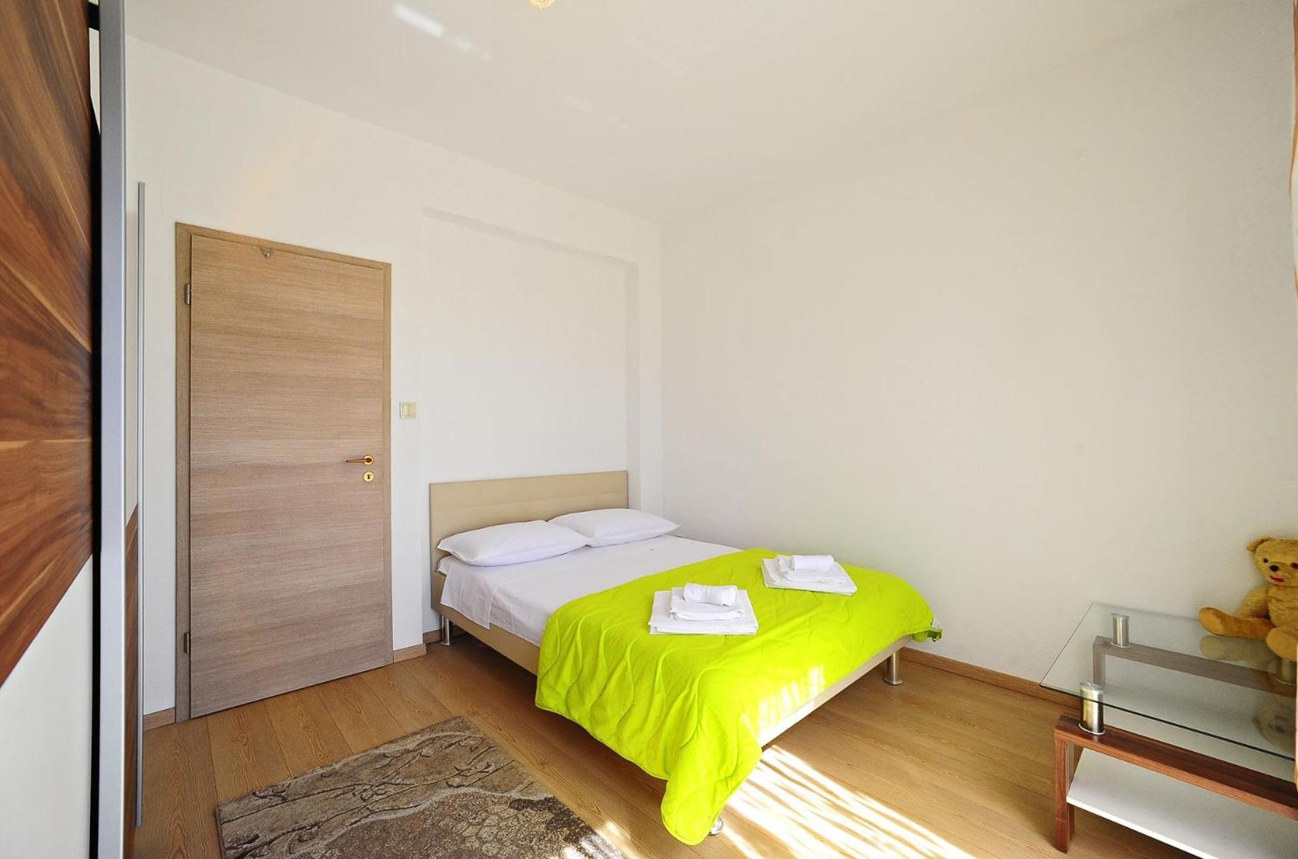 Apartments With A Parking Space Gornje Selo, Solta - 15545 Grohote Стая снимка